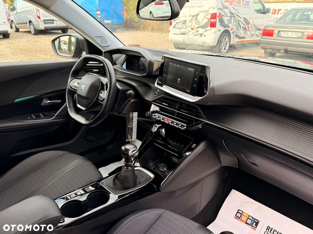 Peugeot 2008 1.2 PureTech Allure Pack S&S - 22