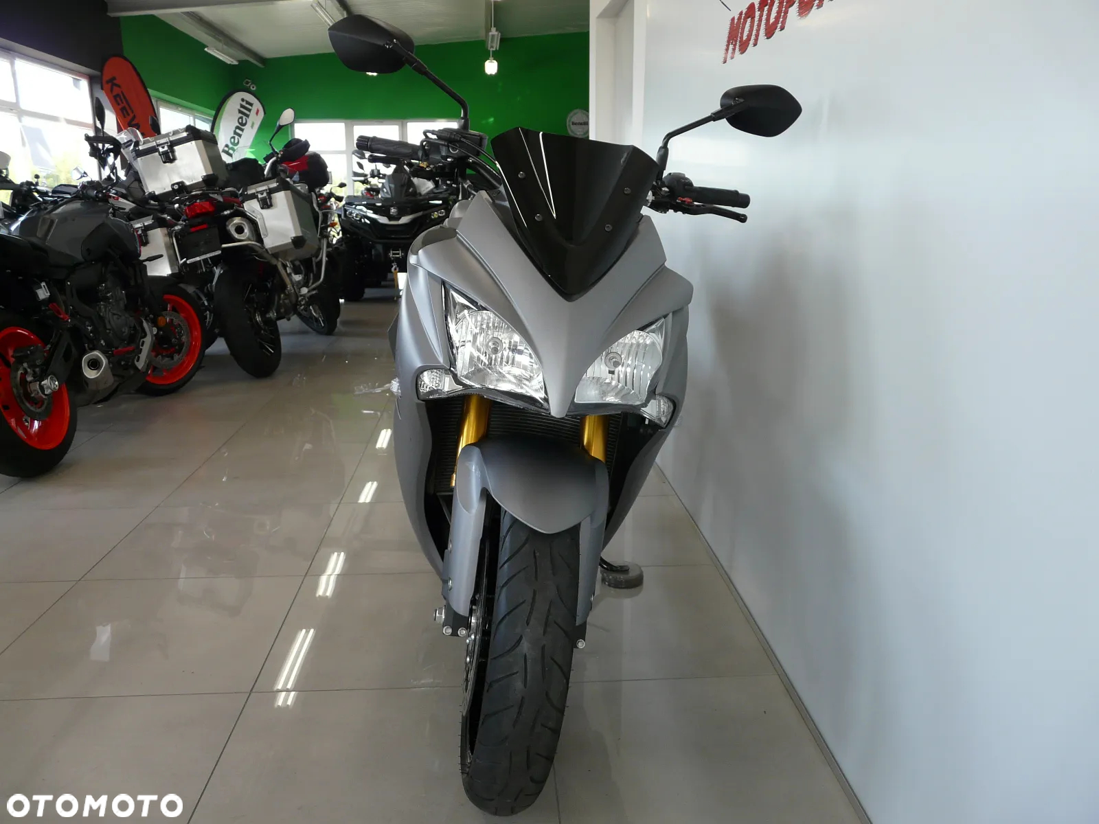 Suzuki GSX 1000 - 21
