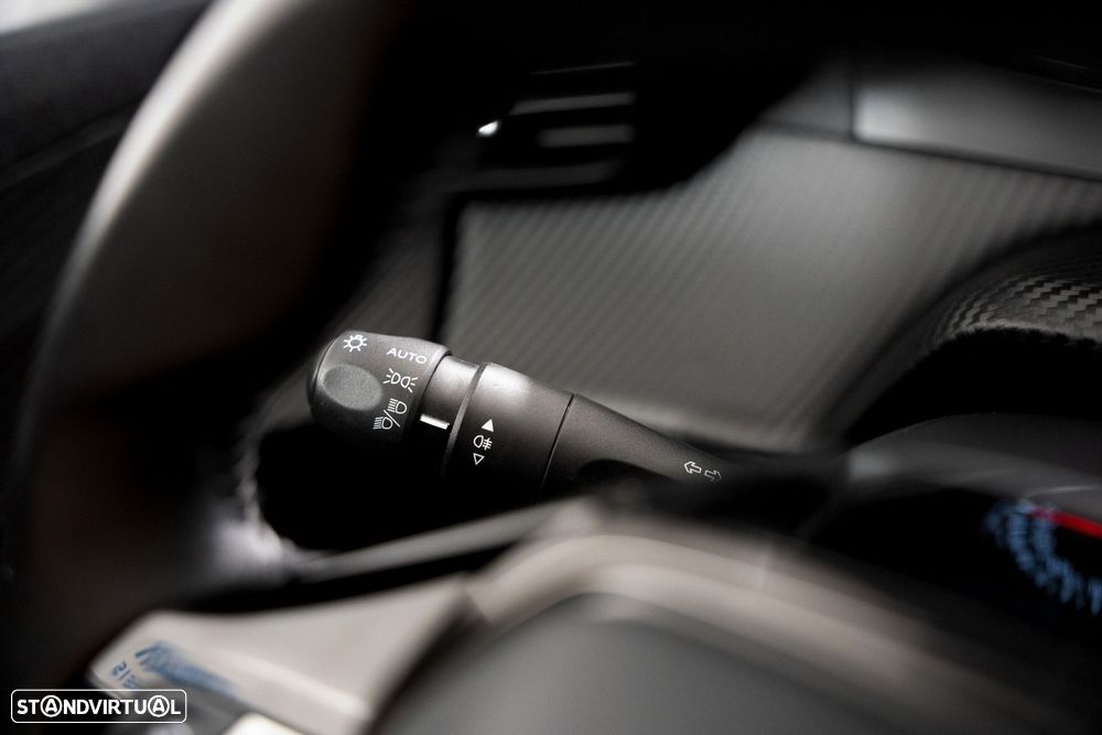 Peugeot 2008 1.2 PureTech Active Pack - 9