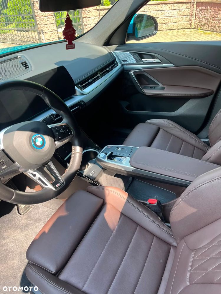 BMW iX1 xDrive30 M Sportpaket - 13