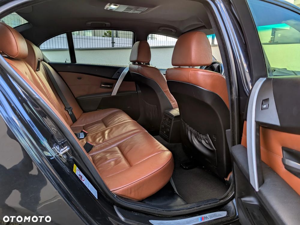 BMW Seria 5 530xi - 17