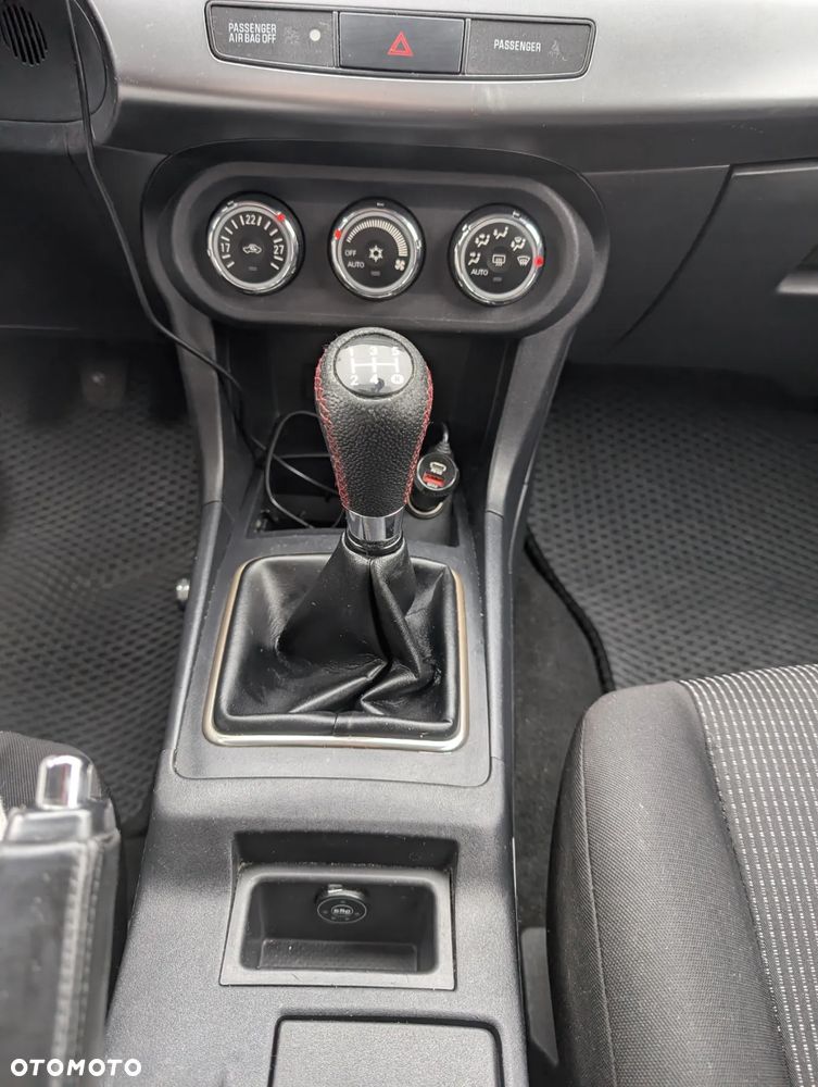 Mitsubishi Lancer 1.8 Inform LPG - 8