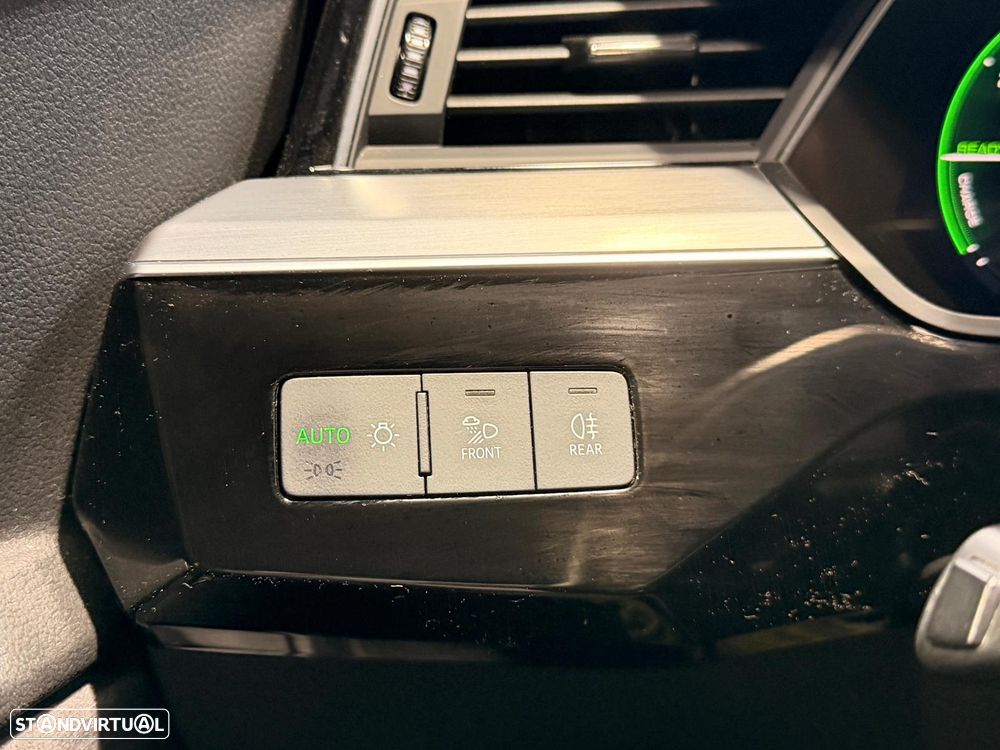Audi e-tron 55 quattro S line - 38