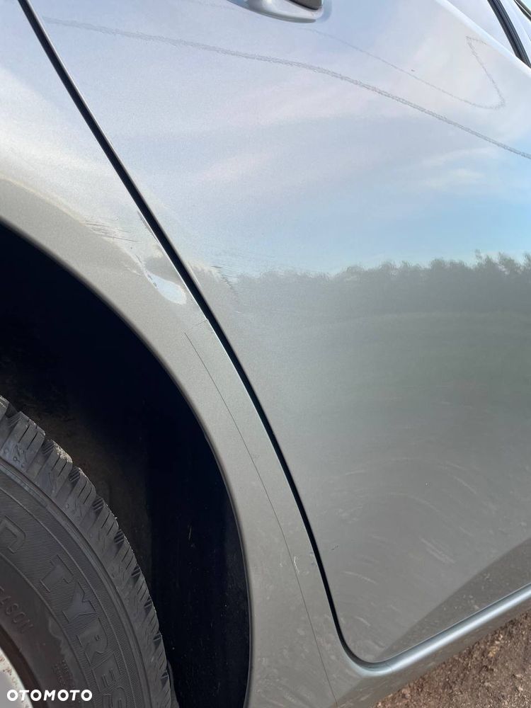 Toyota Auris Hybrid 135 Premium - 13