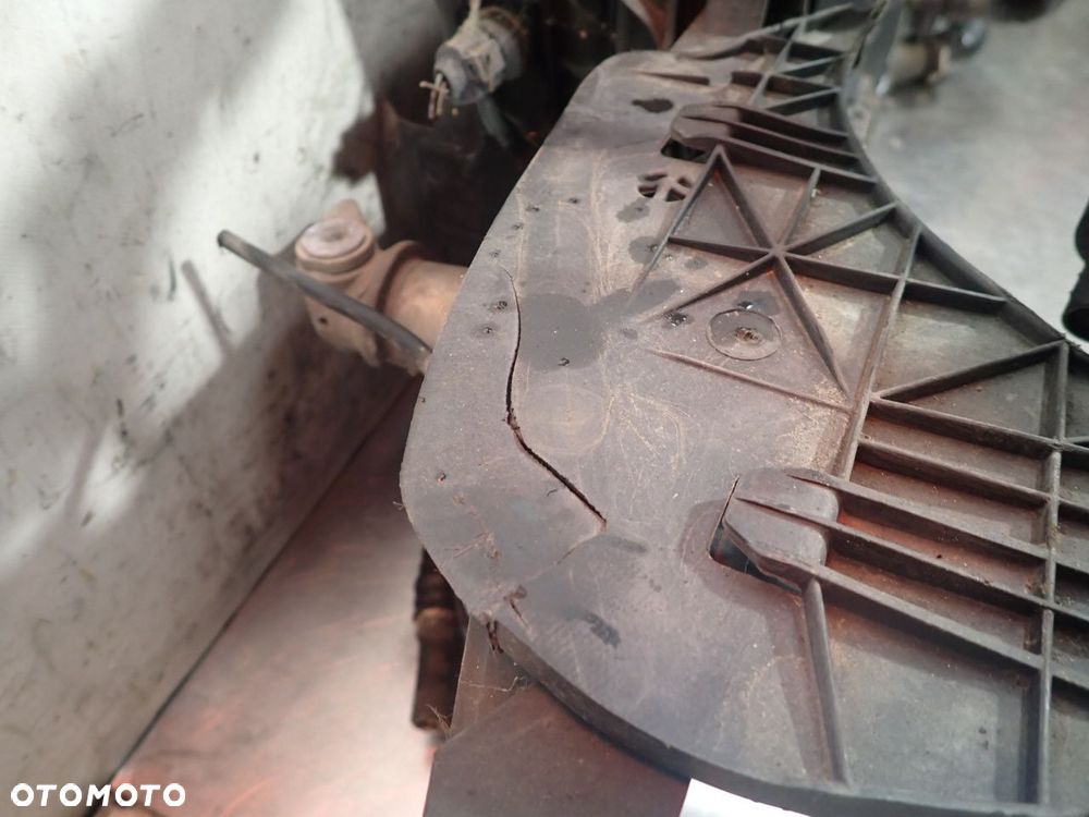 PAS PRZEDNI AUDI A4 B6 - 13