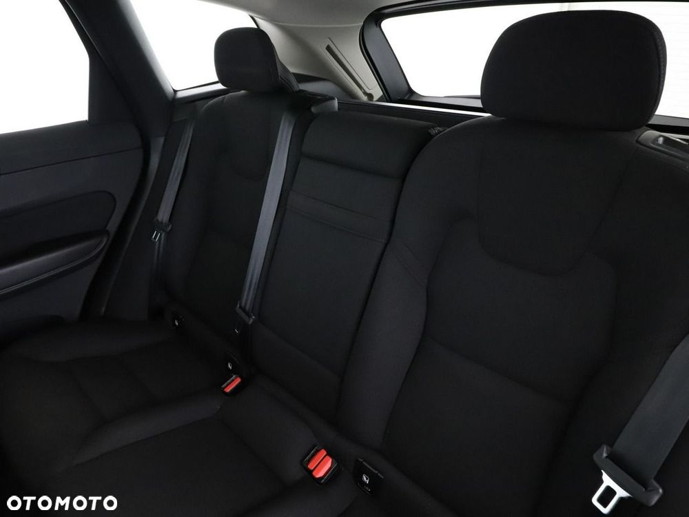 Volvo XC 60 T6 AWD Recharge Geartronic Inscription Expression - 18