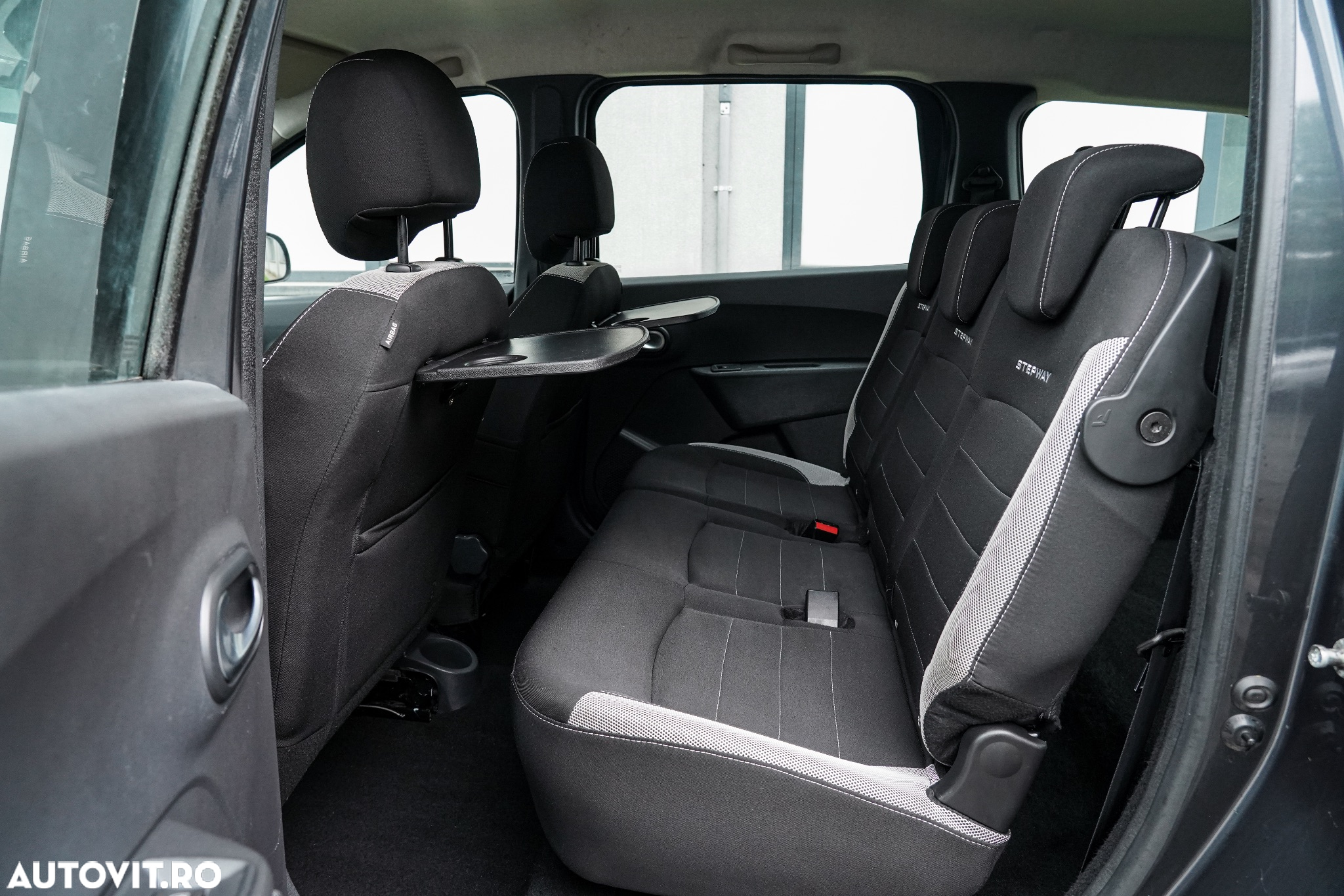Dacia Lodgy 1.5 Blue dCi Stepway - 24