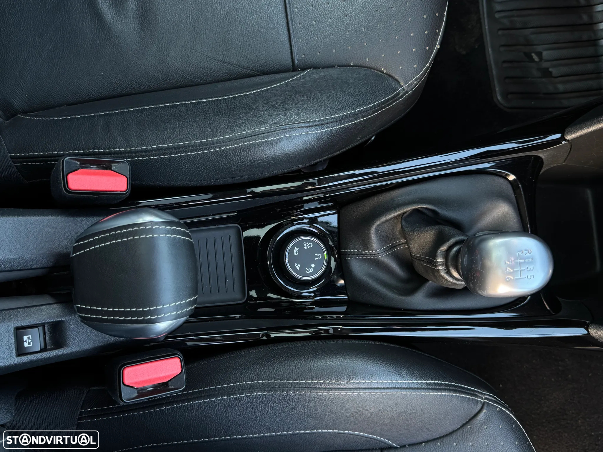 Peugeot 2008 1.2 PureTech Allure Grip Control - 10