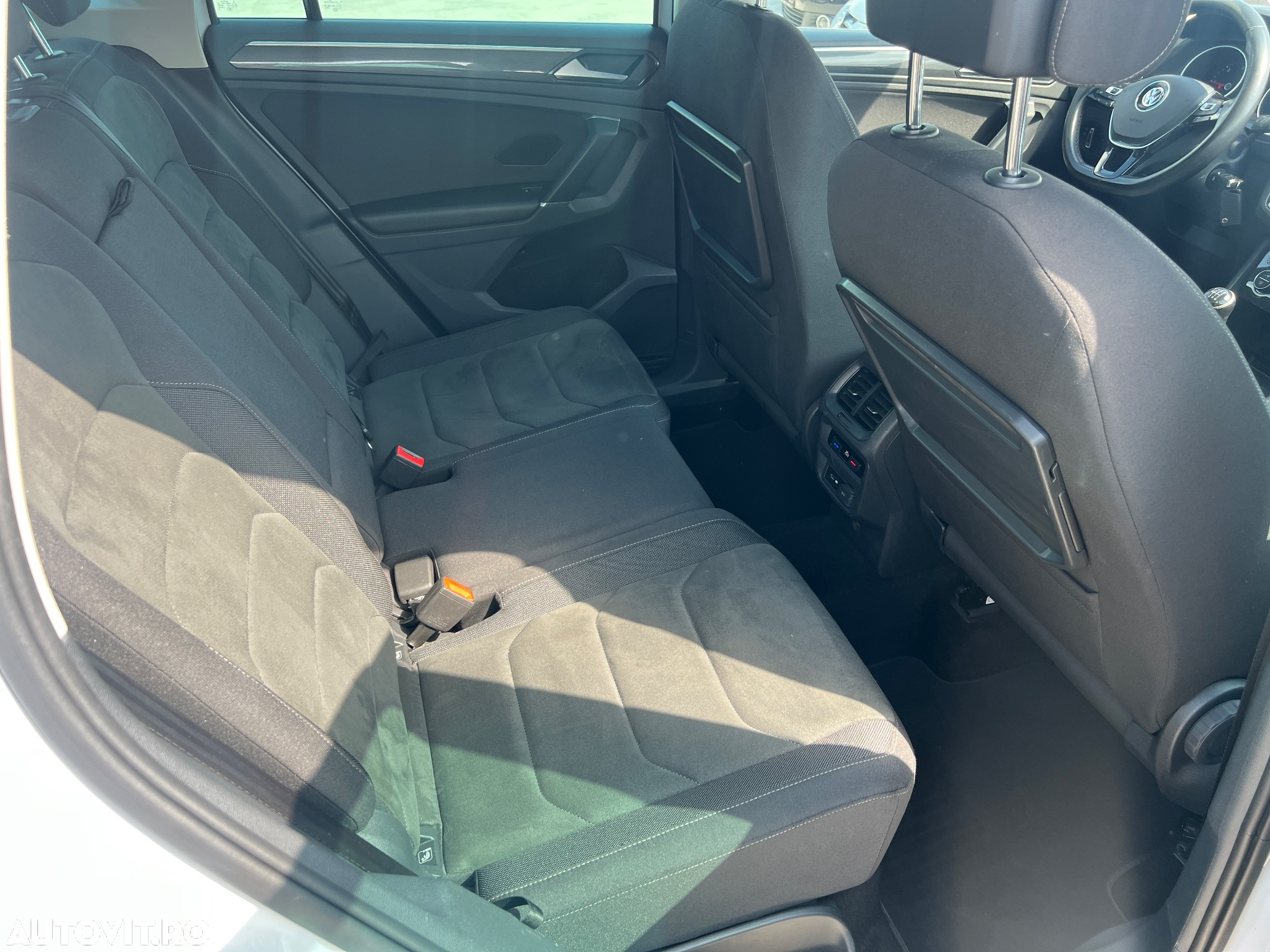 Volkswagen Tiguan 2.0 TDI SCR R-Line - 14