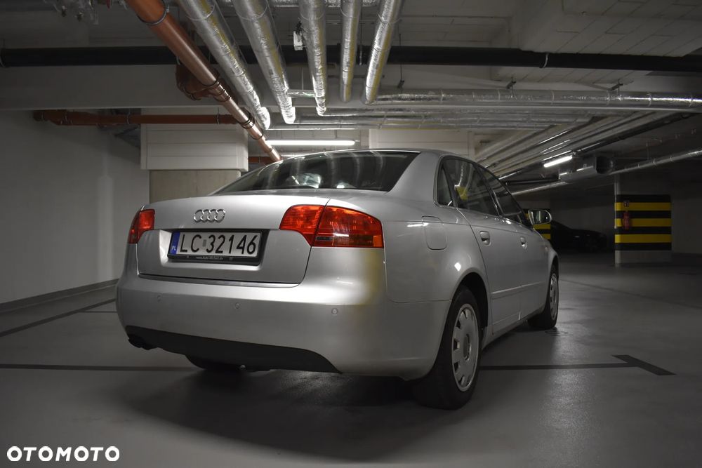 Audi A4 Limousine - 9