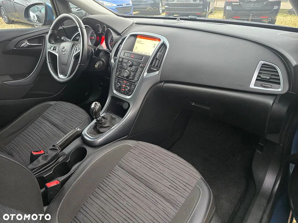 Opel Astra 1.4 Turbo Cosmo - 26