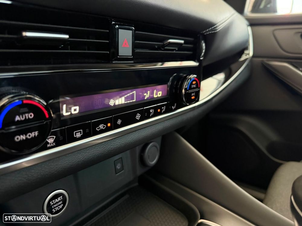 Nissan Qashqai 1.3 DIG-T N-Connecta LED - 19