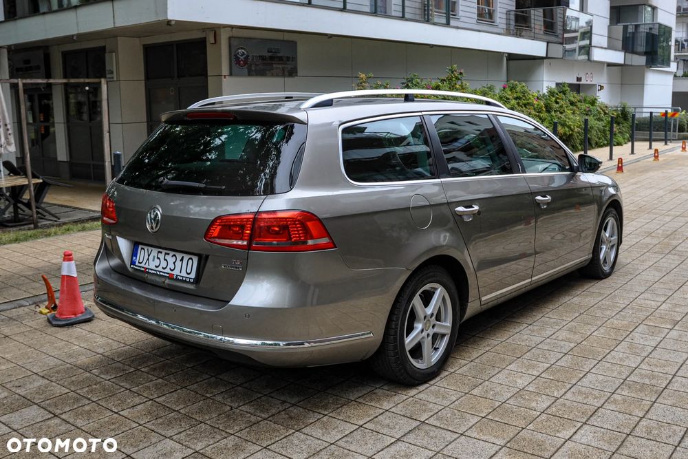 Volkswagen Passat - 4