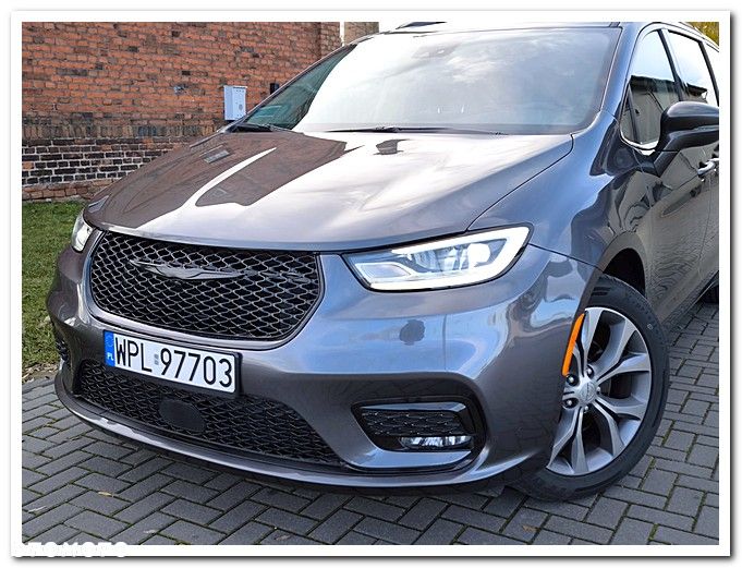 Chrysler Pacifica - 11