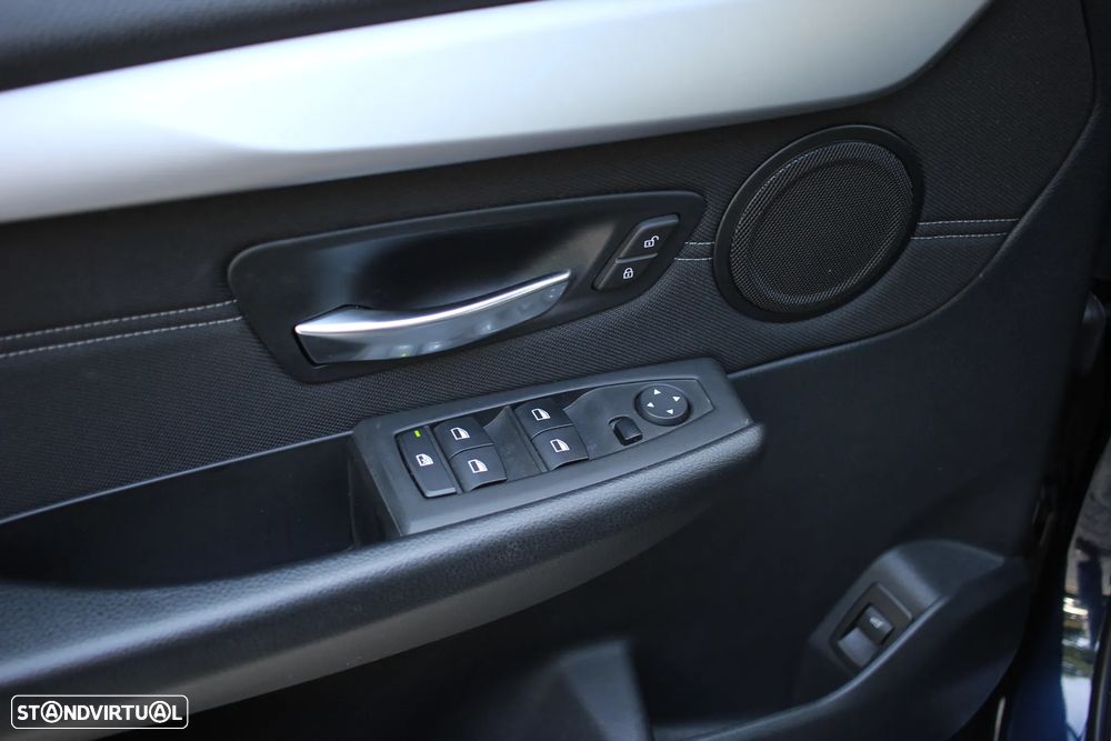 BMW 216 Active Tourer d Advantage Auto - 10