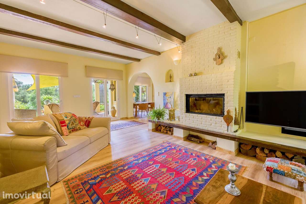 MAGNIFICA MORADIA T4 COM PISCINA  PARA VENDA NAS COLINAS VERDES - Grande imagem: 4/55