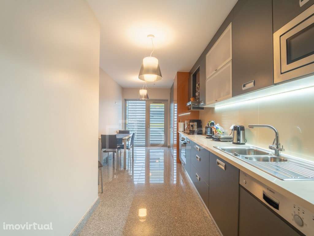 Apartamento T4 no Lake Towers, em Vila Nova de Gaia - Grande imagem: 4/48