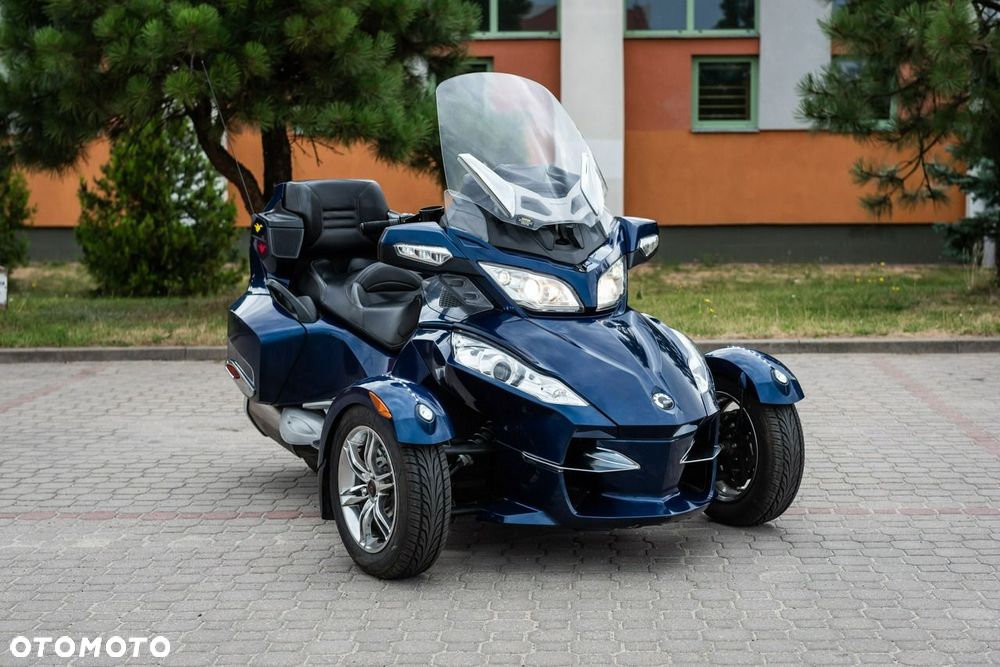 Can-Am Spyder - 8