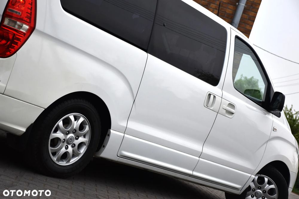 Hyundai H-1 2.5 CRDi Travel Comfort - 40