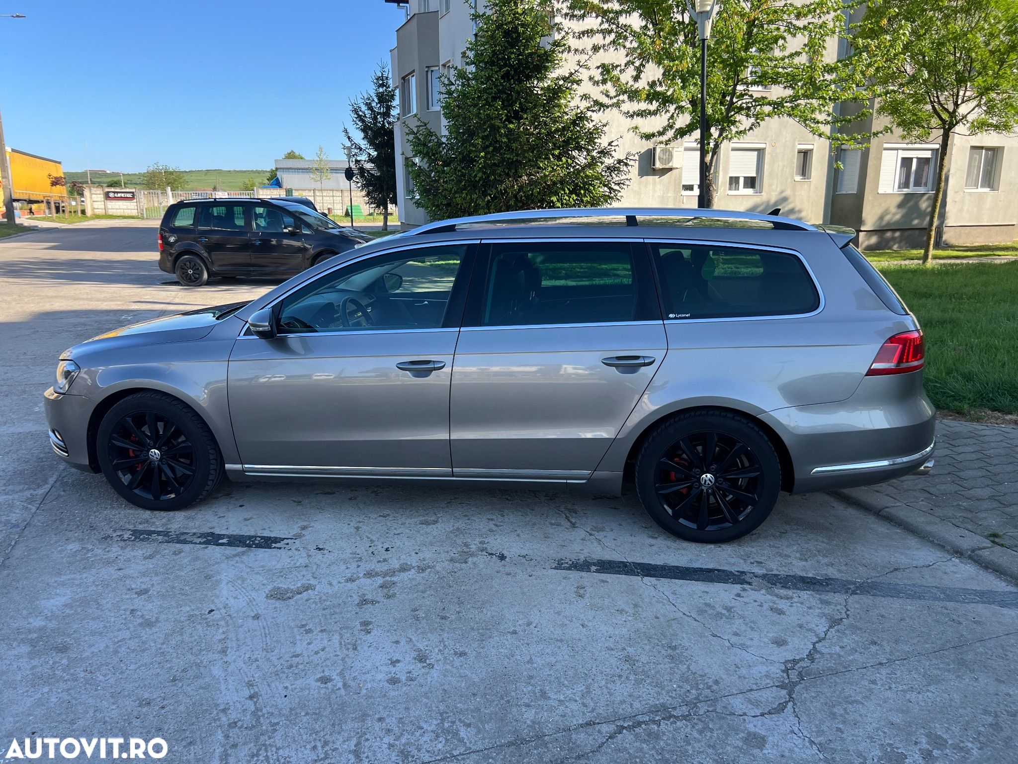 Volkswagen Passat Variant 2.0 TDI BlueMotion Technology Highline - 9