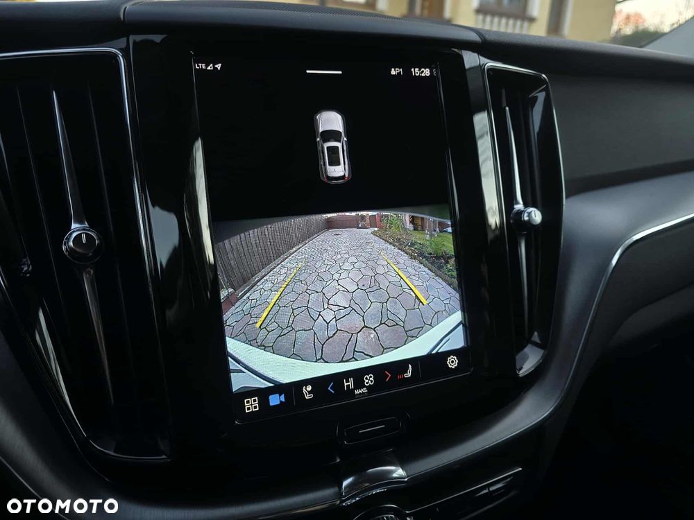 Volvo XC 60 D4 Momentum Pro - 2