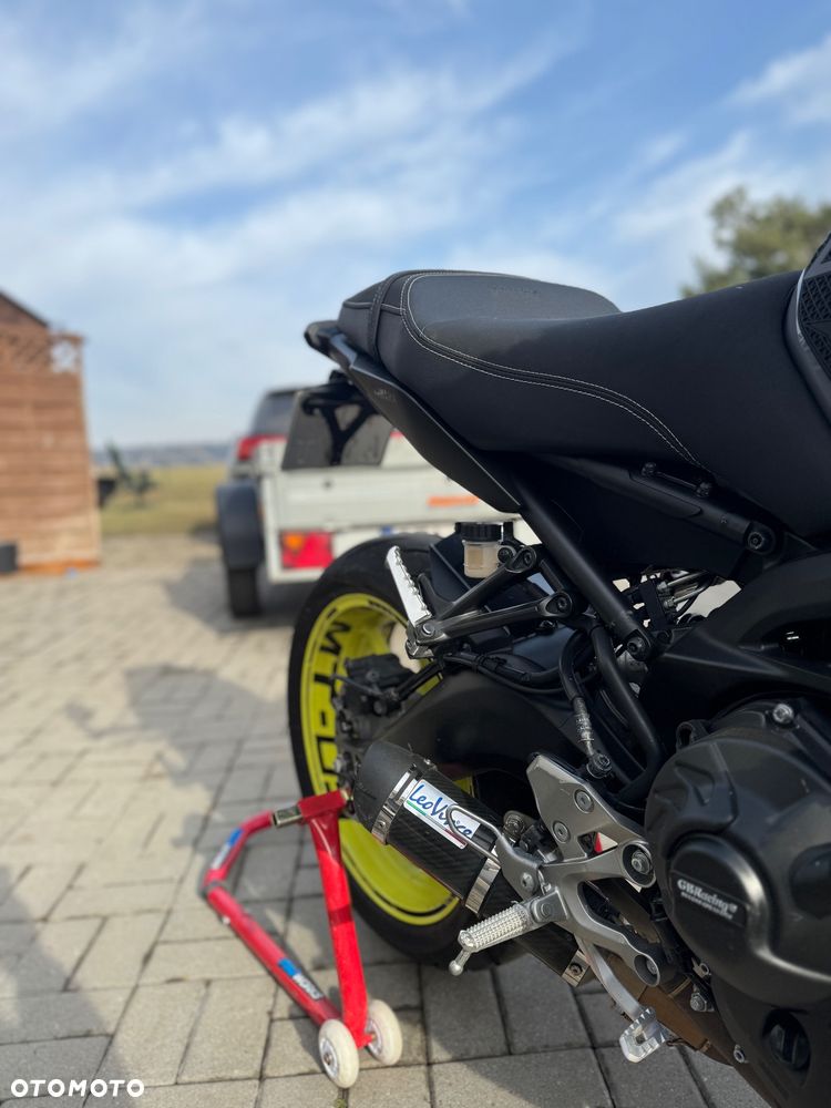 Yamaha MT - 6