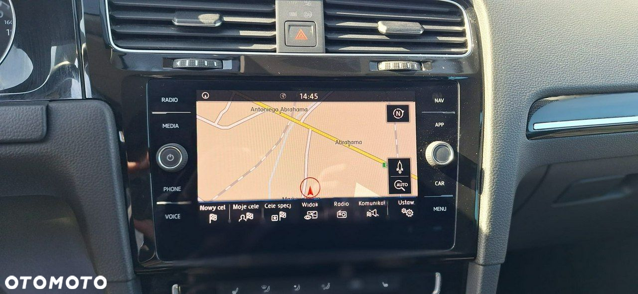 Volkswagen Golf - 16