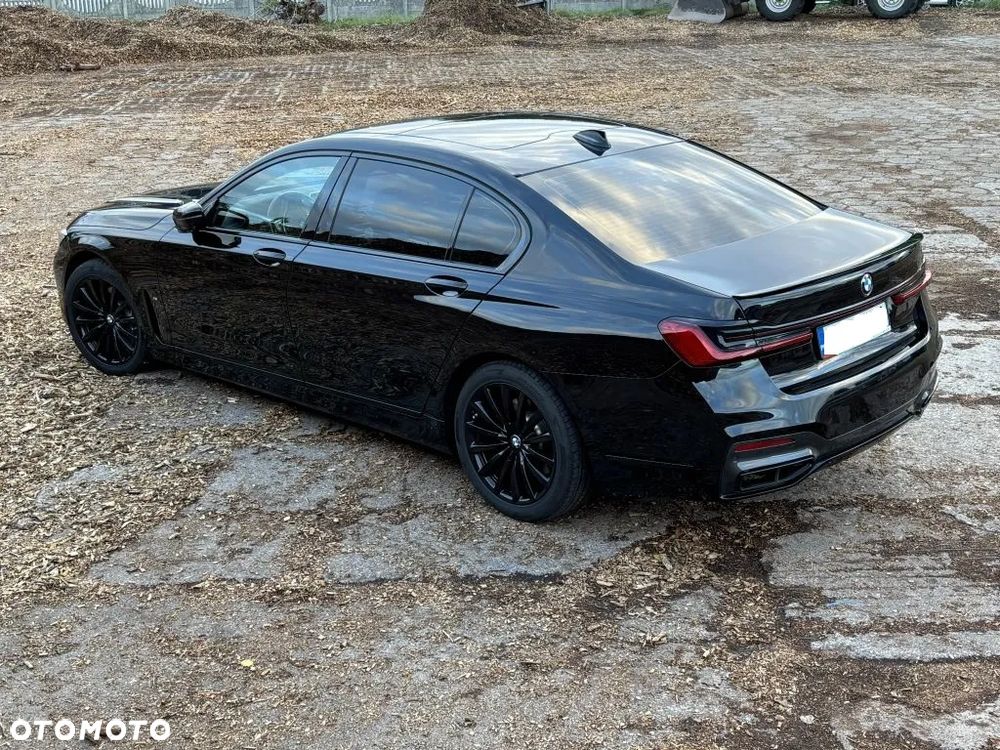 BMW Seria 7 740Li - 16