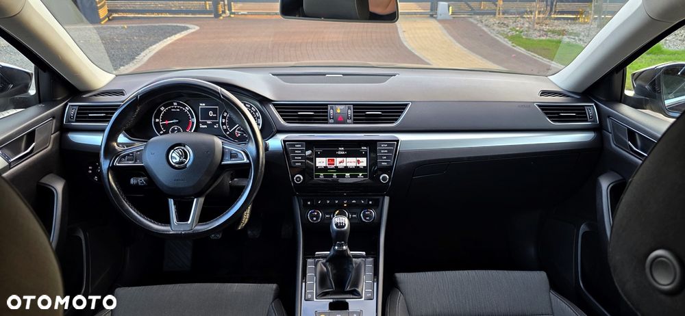 Skoda Superb 1.6 TDI Ambition - 10