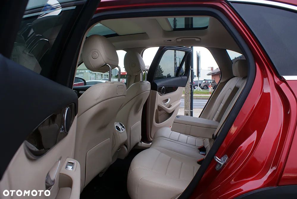 Mercedes-Benz GLC 300 4-Matic - 18