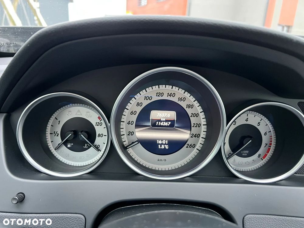 Mercedes-Benz Klasa C 180 Edition - 19