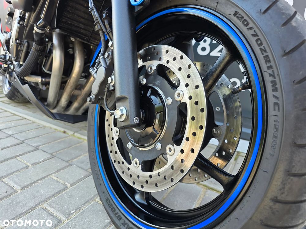 Yamaha XJ - 25