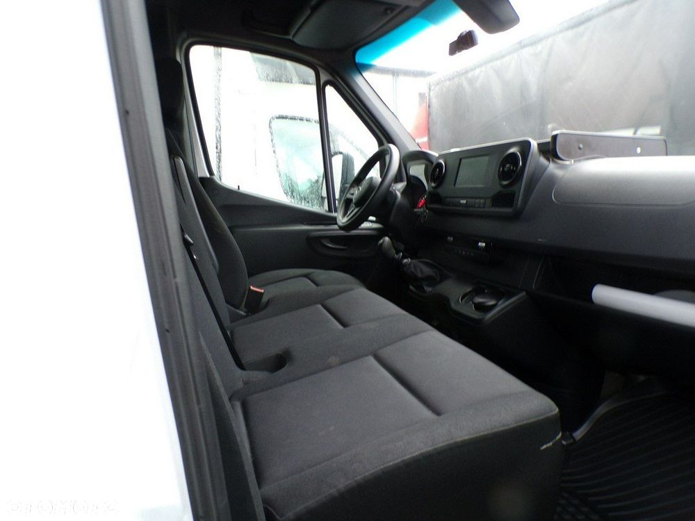 Mercedes-Benz Sprinter - 3