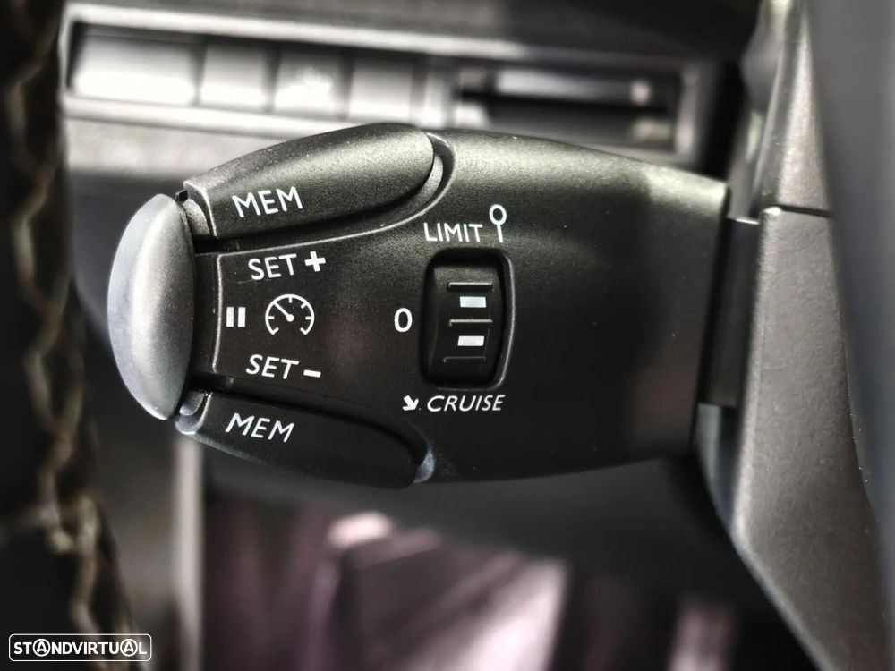Peugeot 3008 PureTech 130 Stop & Start GPF Allure Business-Pack - 14