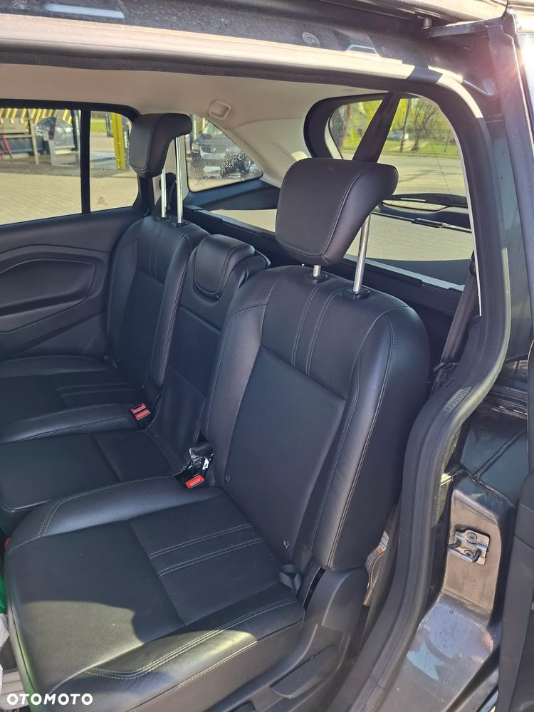 Ford Grand C-MAX - 13