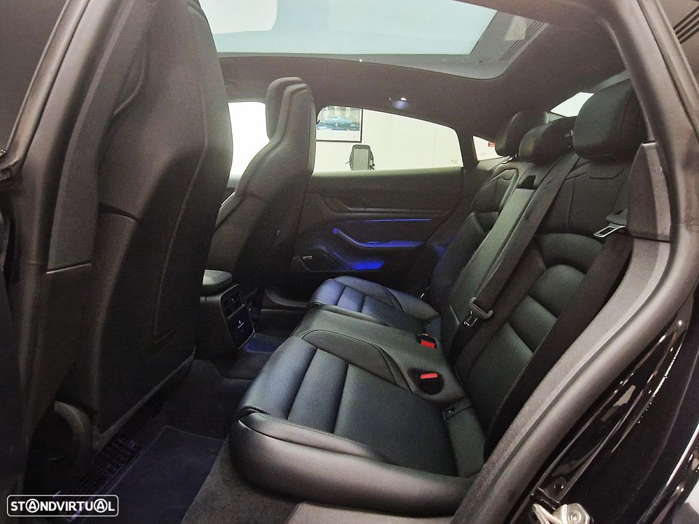 Porsche Taycan Standard - 28