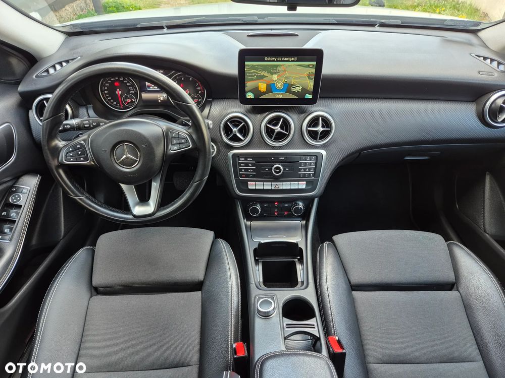 Mercedes-Benz Klasa A 180 7G-DCT - 10