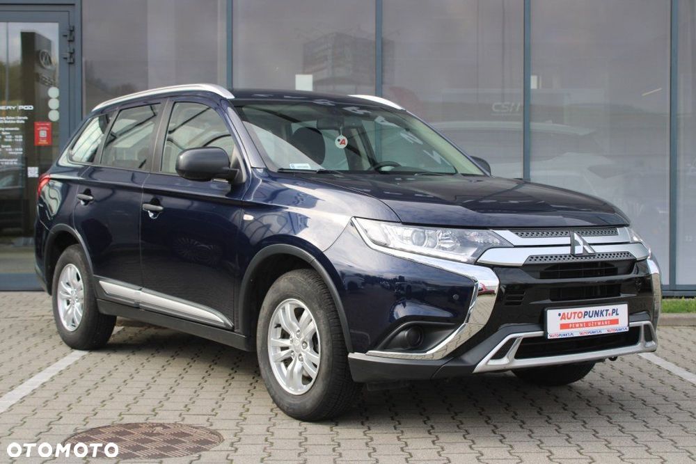 Mitsubishi Outlander - 2