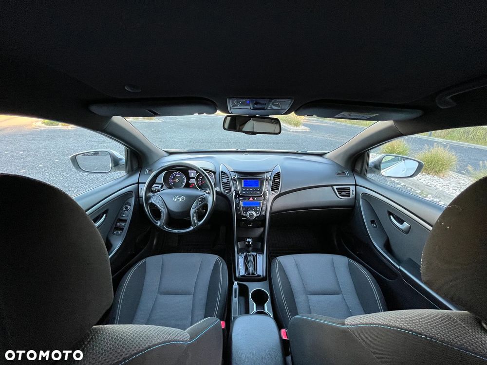 Hyundai i30 blue Kombi 1.6 GDi DCT Passion - 14