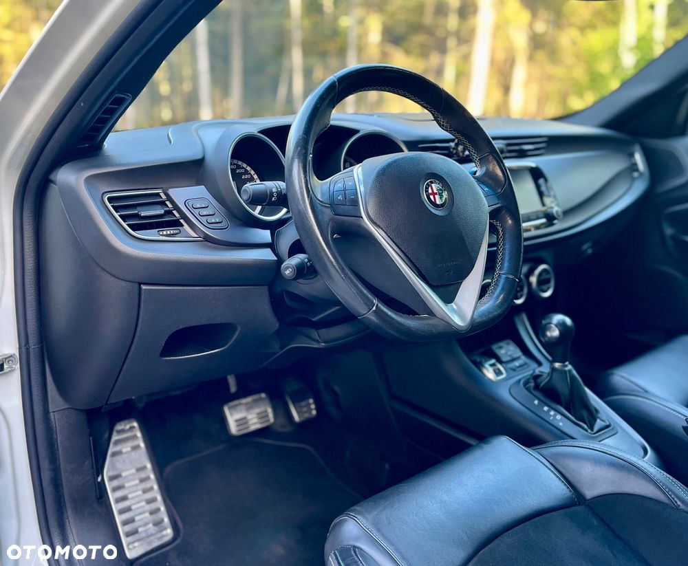 Alfa Romeo Giulietta 1750 TBi QV TCT - 13