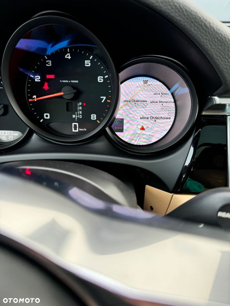 Porsche Macan Standard - 12