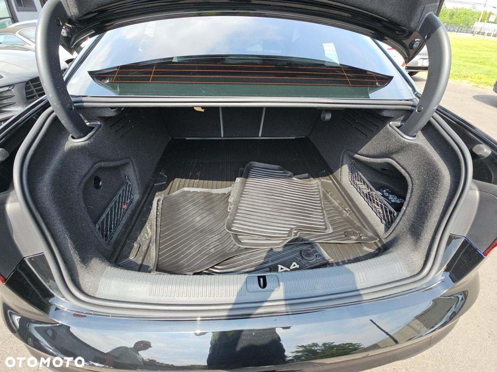 Audi A4 Limousine 45 TFSI quattro S tronic S line - 13