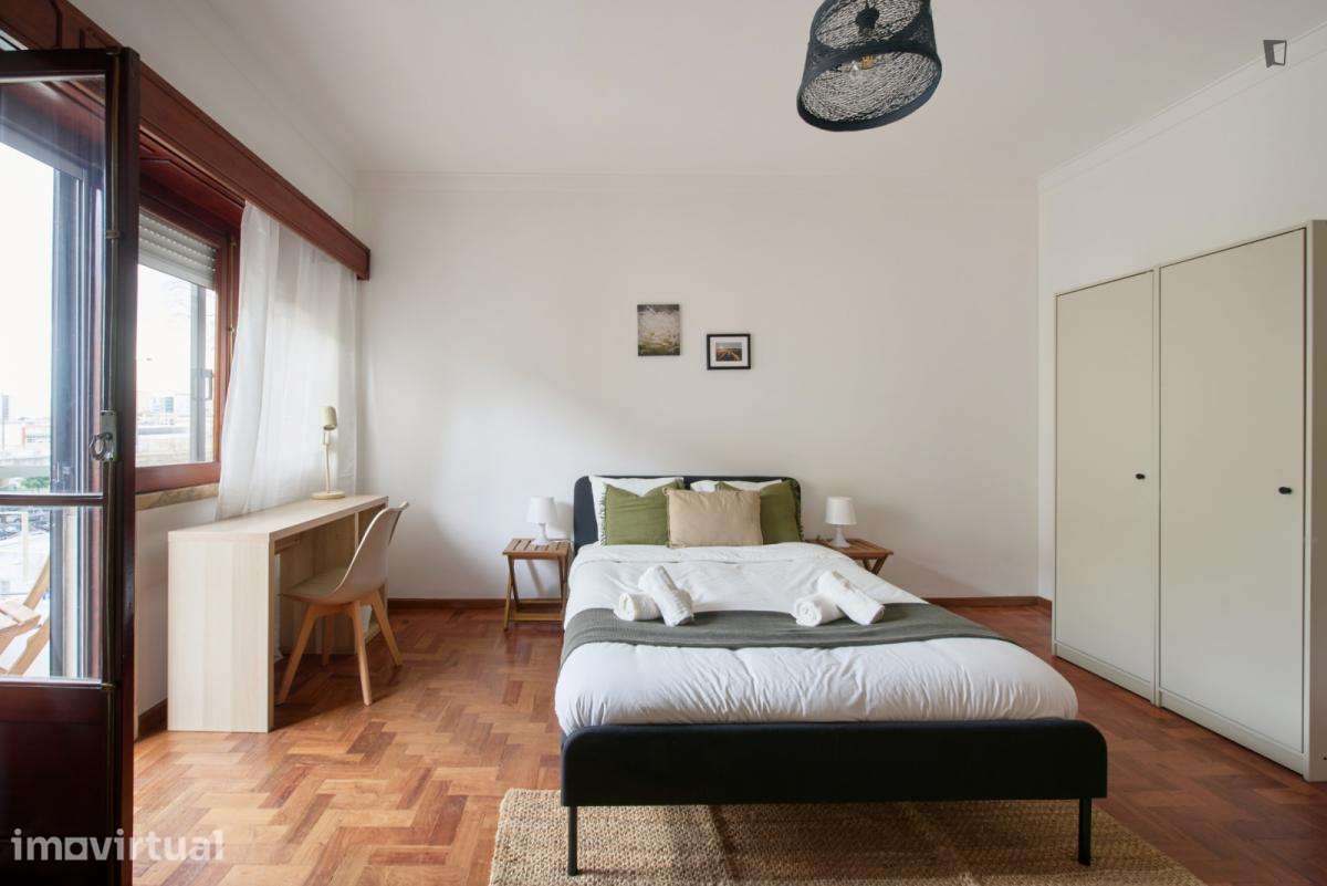 Quarto - localizado em Entrecampos Lisbon - Grande imagem: 2/32