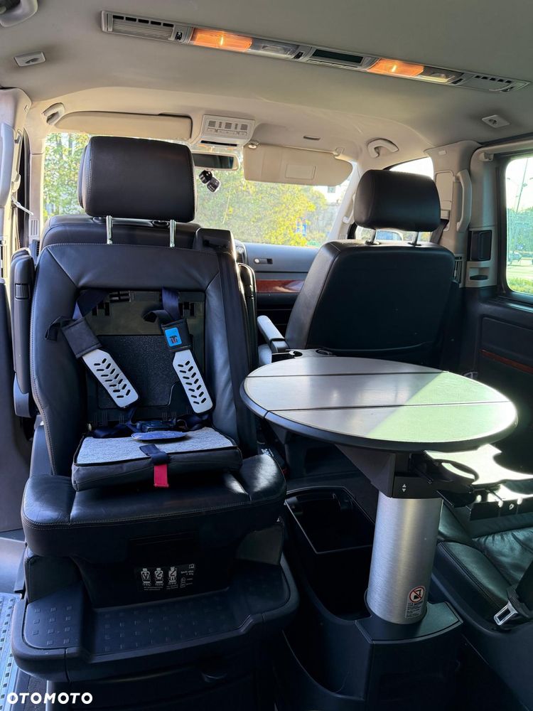 Volkswagen Multivan - 15