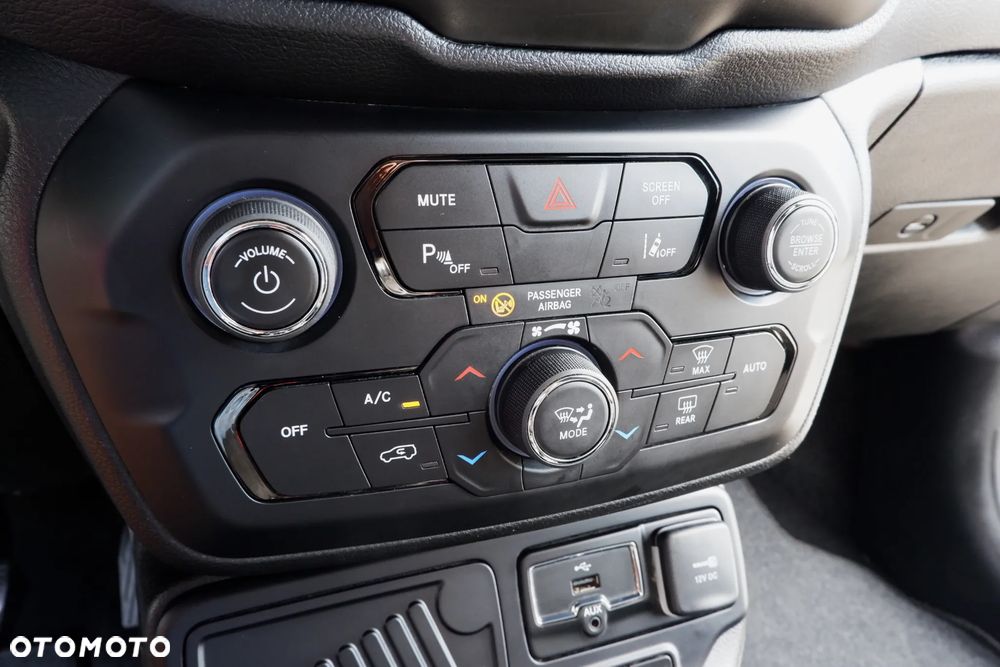 Jeep Renegade 1.3 T-GDI Automatik Longitude - 21
