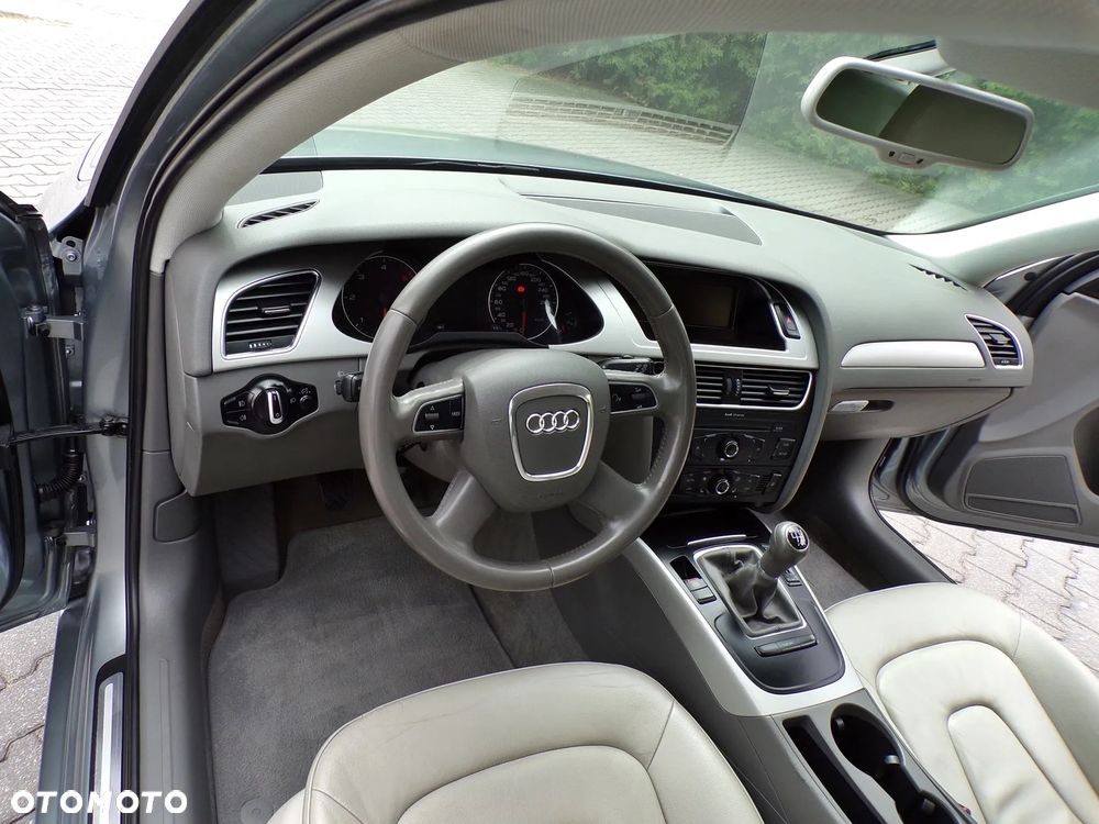 Audi A4 Avant 2.0 TDI DPF Ambiente - 14
