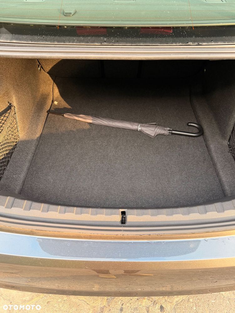 BMW Seria 3 318i - 16