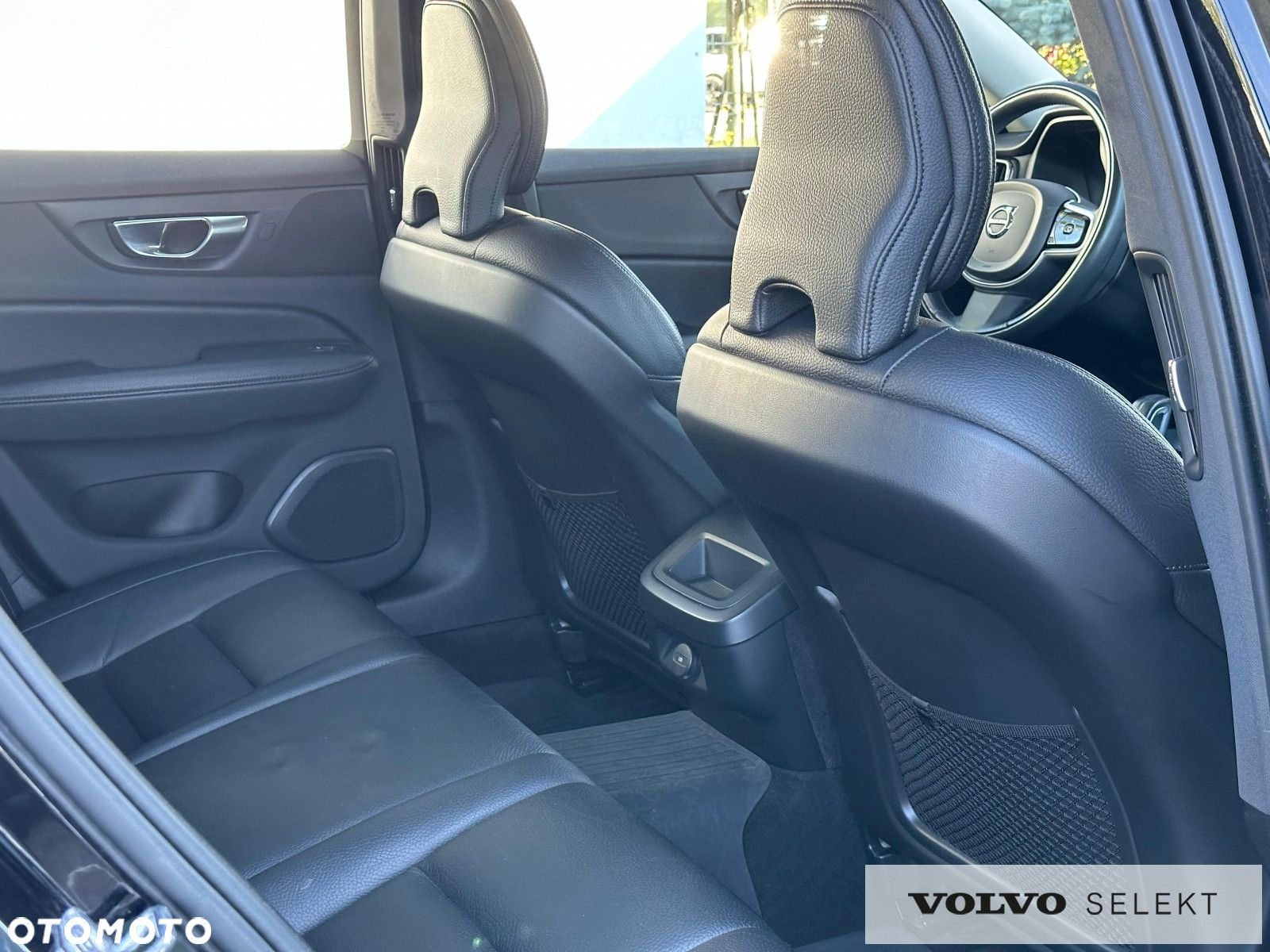 Volvo V60 Cross Country - 33