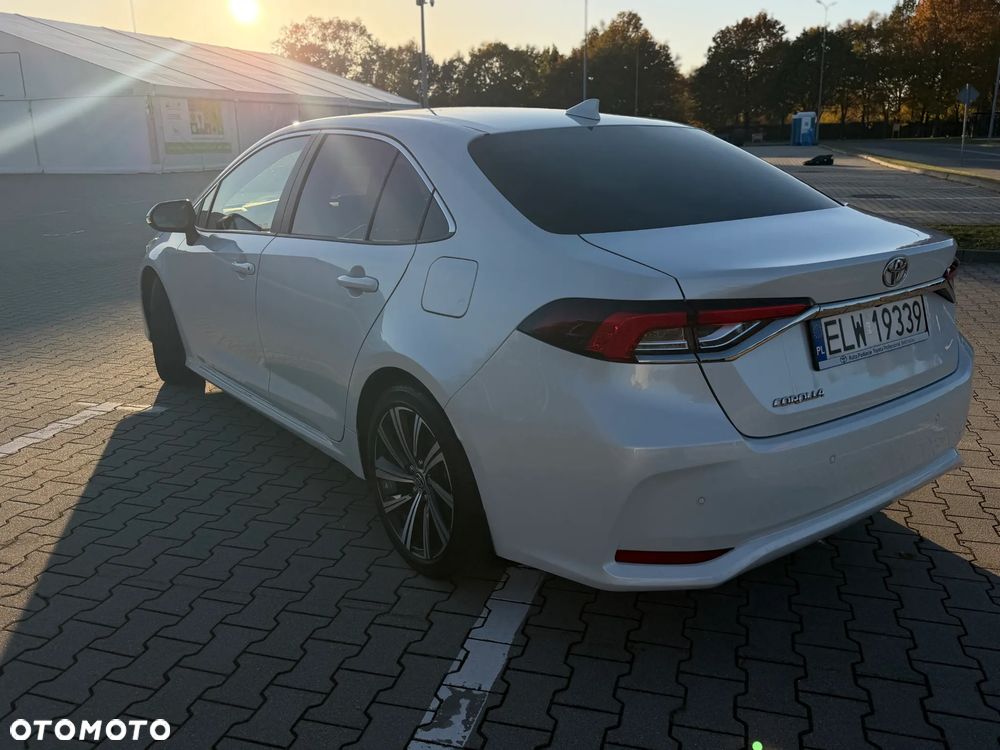 Toyota Corolla - 13