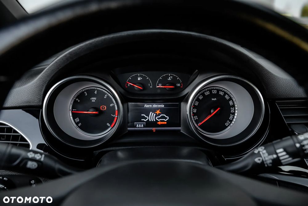 Opel Astra 1.4 Turbo Ultimate - 25